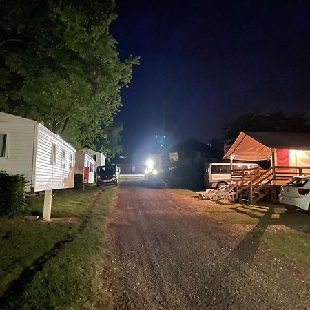 Camping Les Portes Du Perche Mamers Extérieur photo